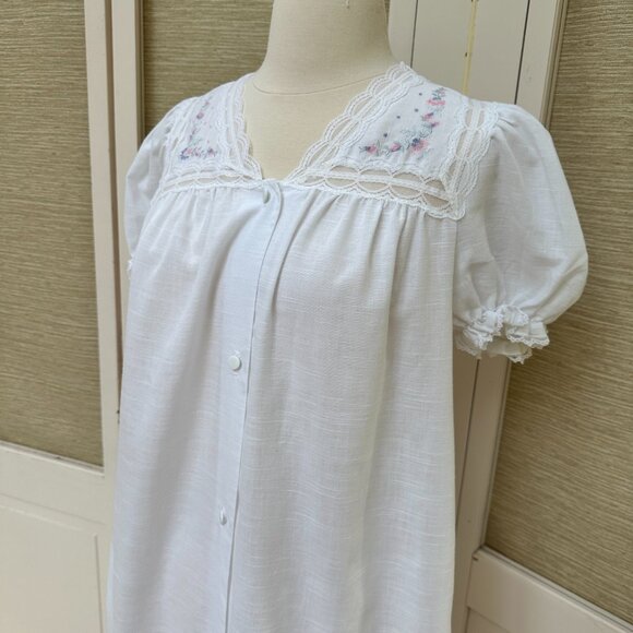 Vintage 70s Deena Nightgown White Cotton Flower Embroidery Lace Cap Sleeves - Picture 4 of 10